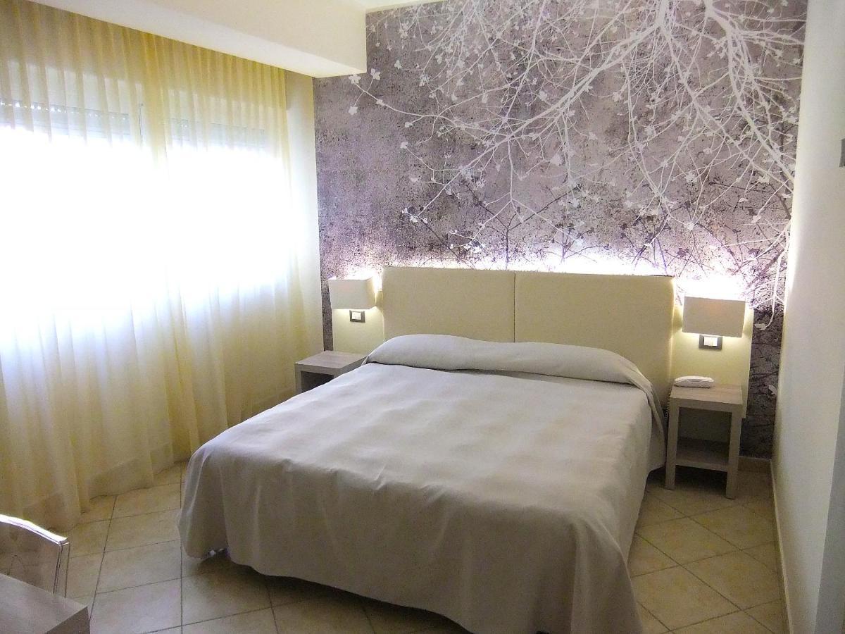 Hotel Kaly Ventimiglia Exteriér fotografie