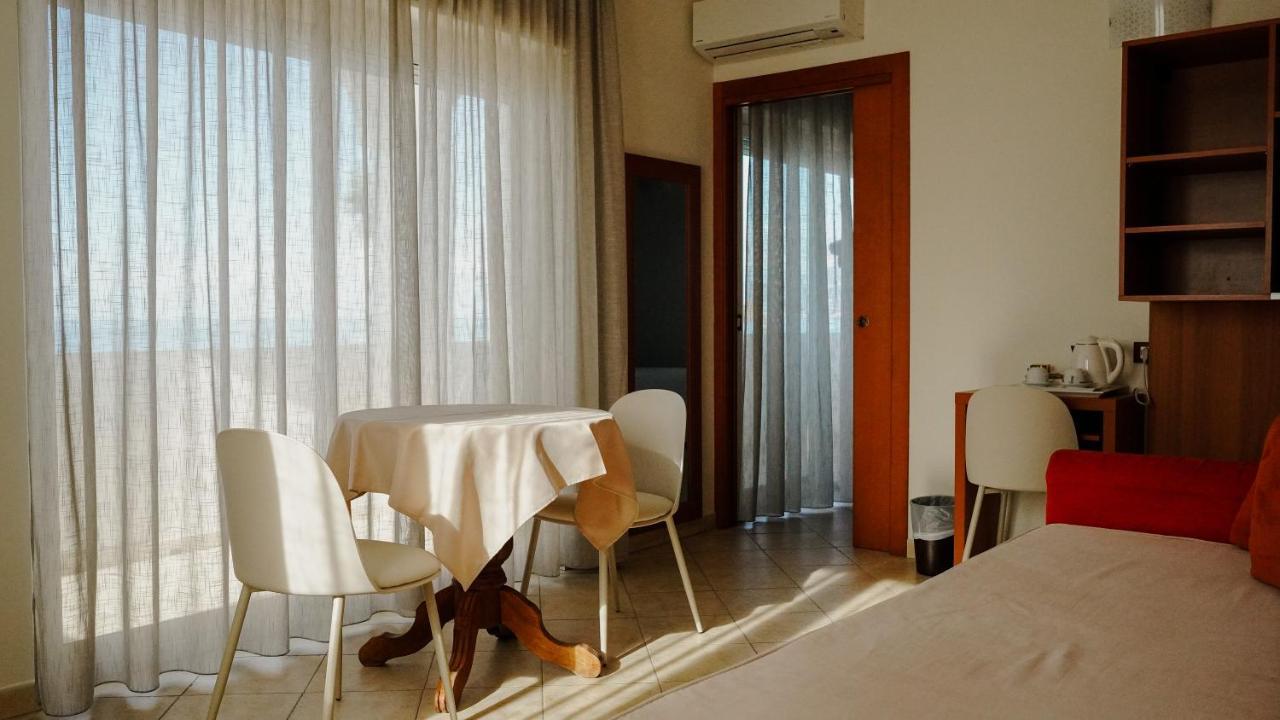 Hotel Kaly Ventimiglia Exteriér fotografie