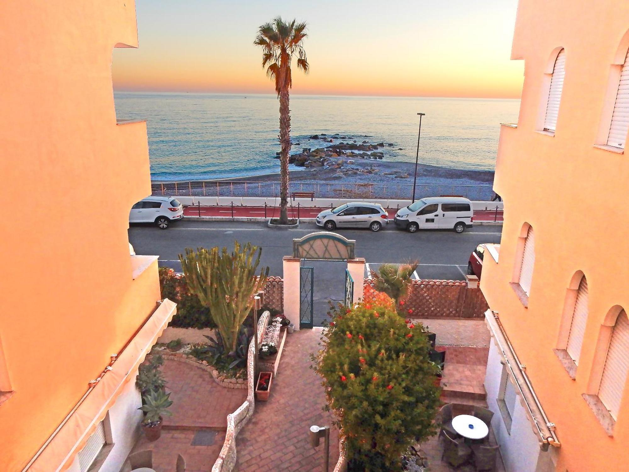 Hotel Kaly Ventimiglia Exteriér fotografie