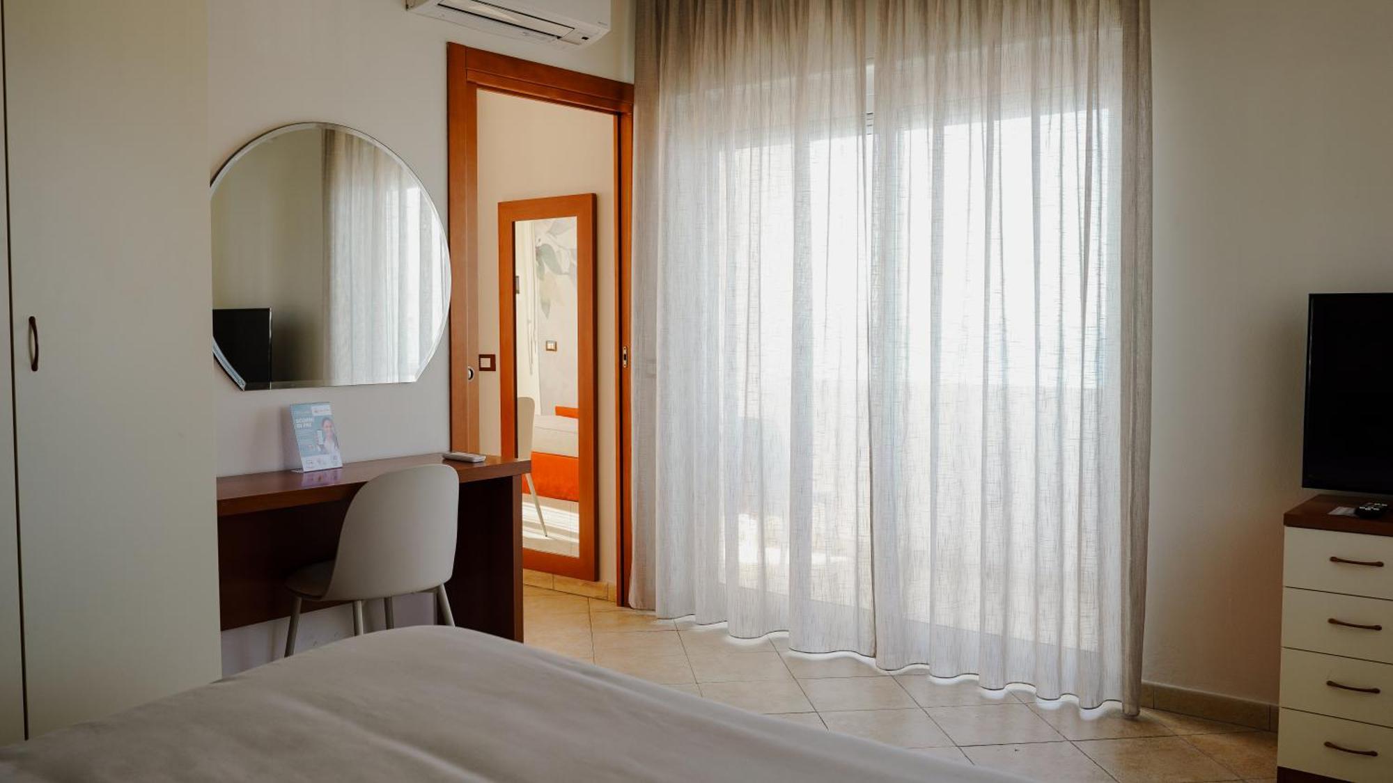 Hotel Kaly Ventimiglia Pokoj fotografie