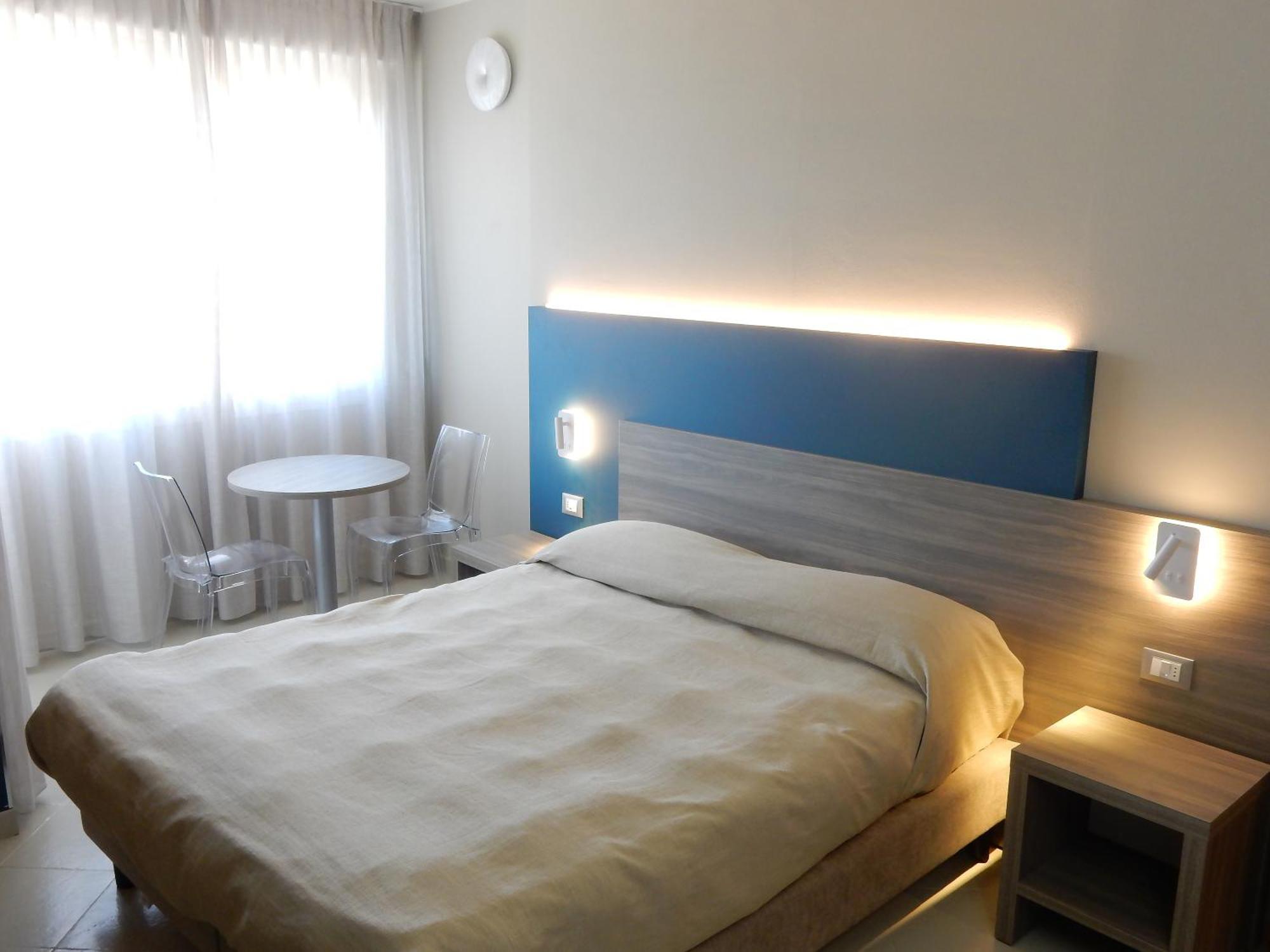Hotel Kaly Ventimiglia Exteriér fotografie